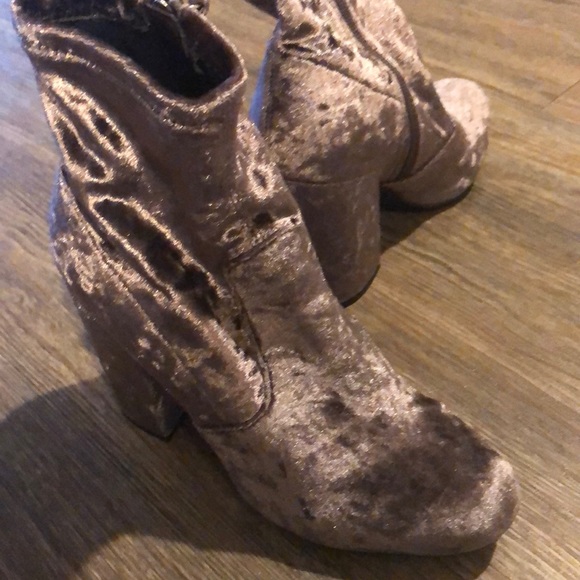 Steve Madden Sock Booties - Picture 4 of 5